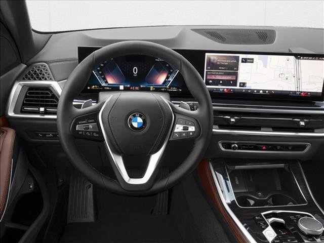 Used 2026 BMW X5 xDrive50e image 4