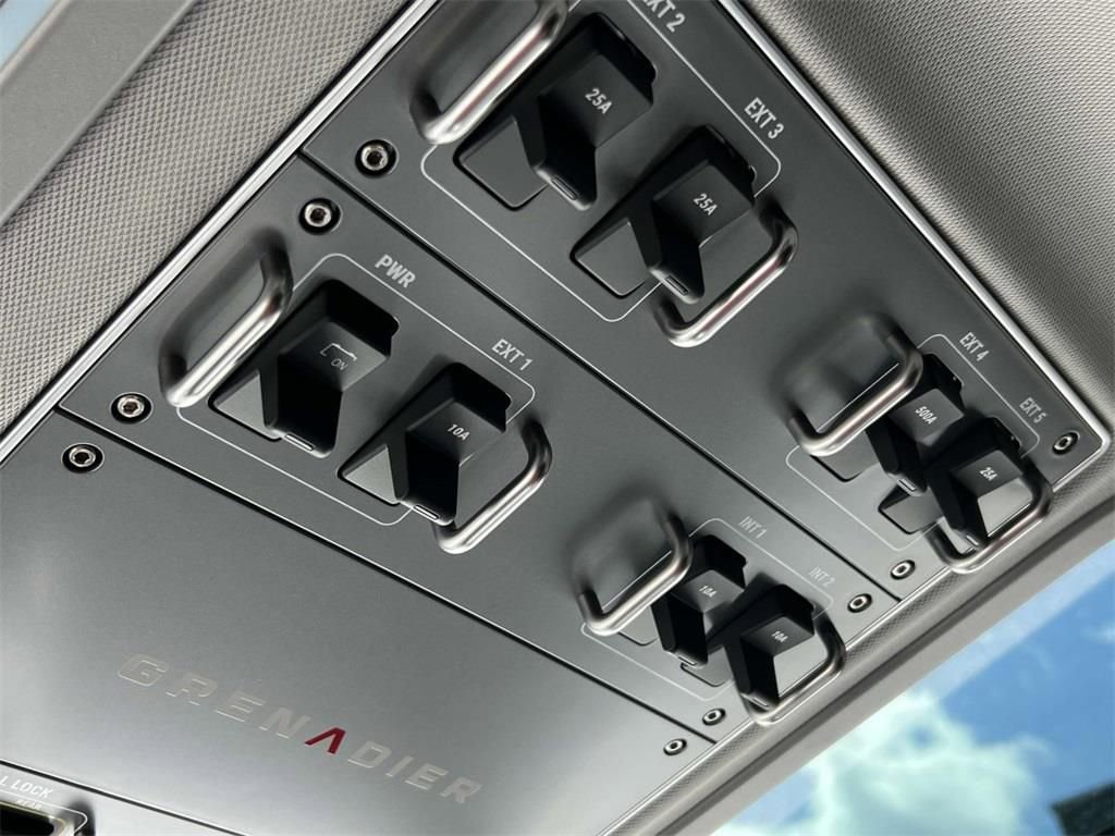 Used 2025 INEOS Grenadier Fieldmaster Edition image 33
