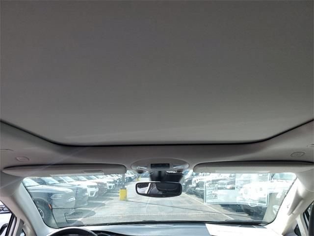 New 2023 Chrysler Pacifica Limited FWD image 17