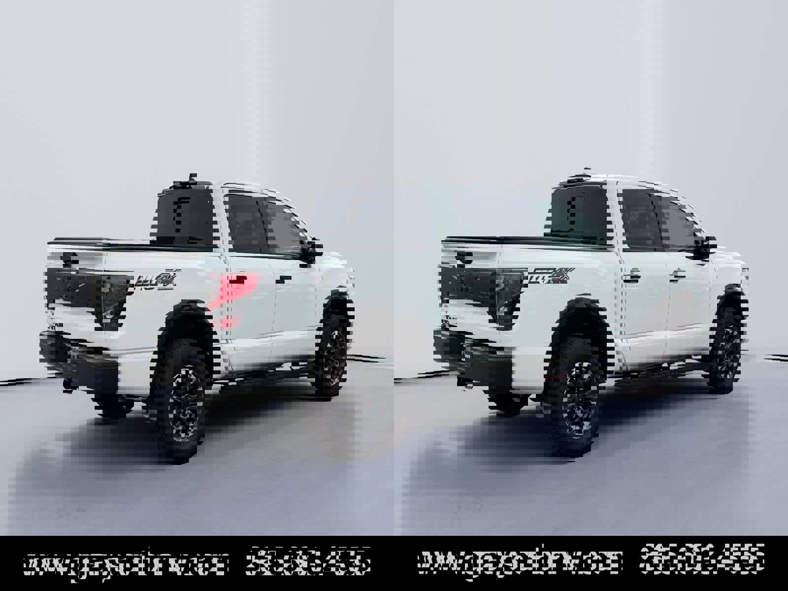 Used 2024 Nissan Titan PRO-4X w/ Pro-4x Utility Package image 3