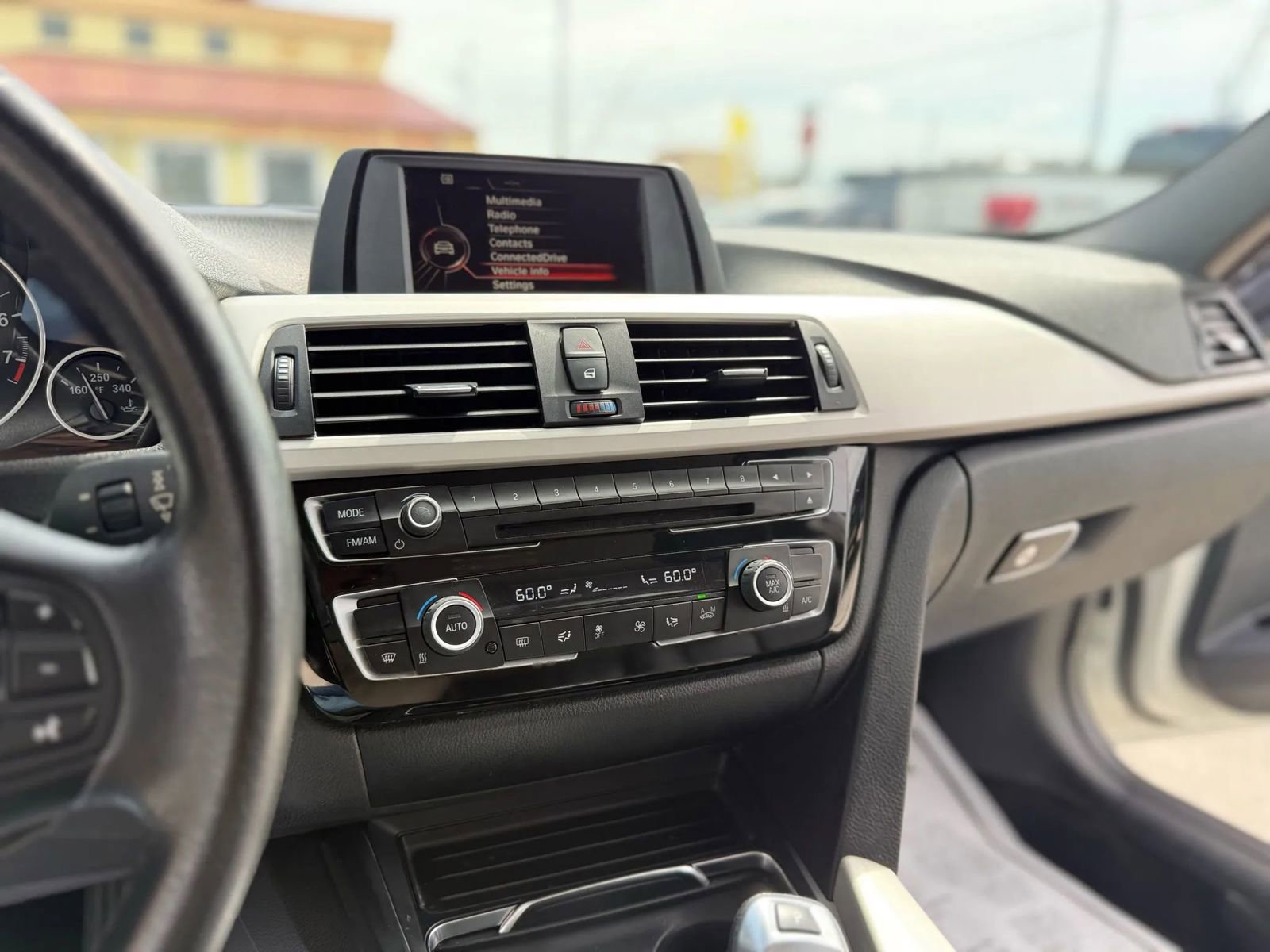 Used 2016 BMW 320i Sedan image 26