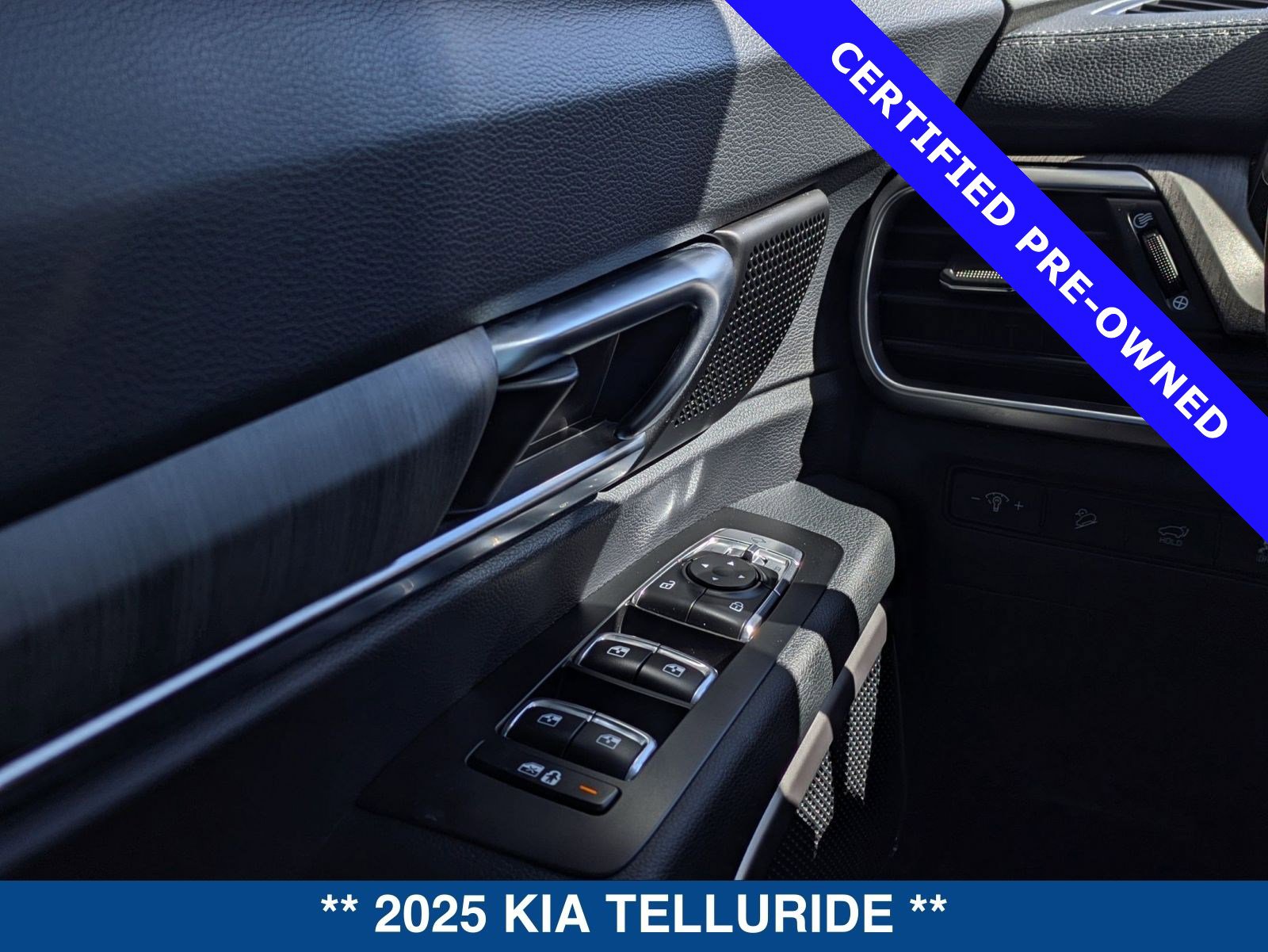 Used 2025 Kia Telluride EX image 25