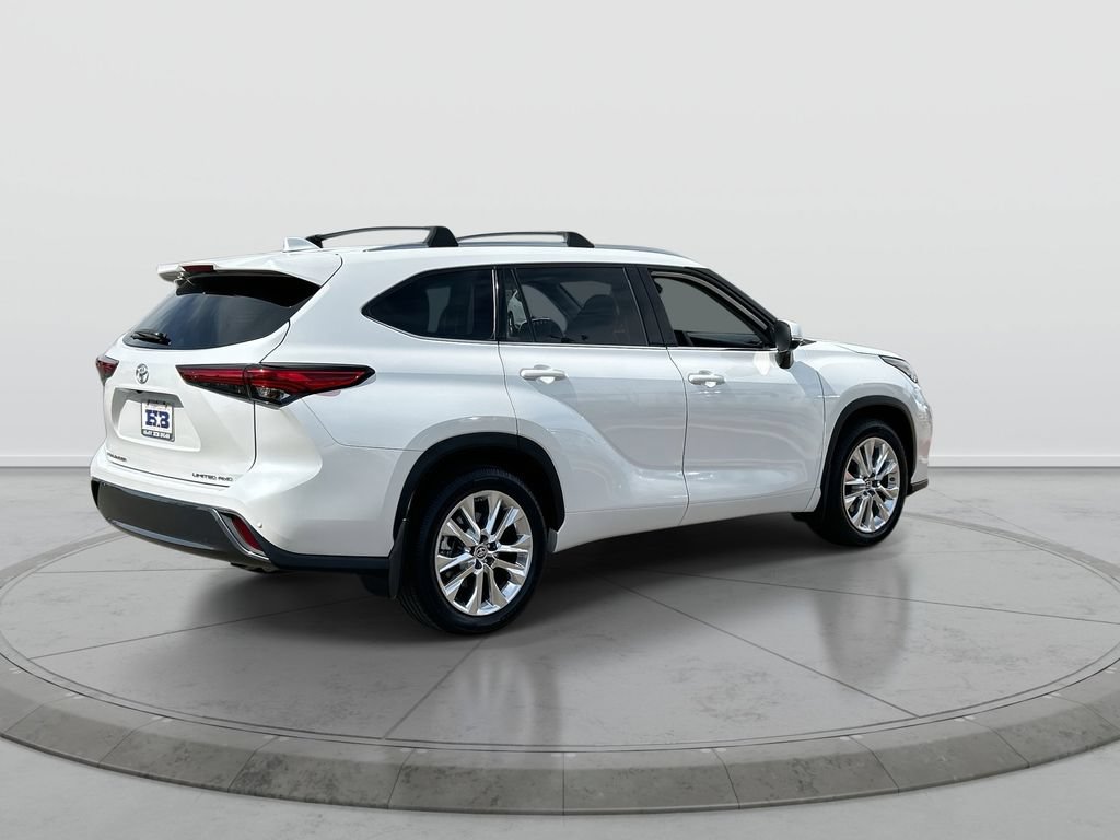 Used 2023 Toyota Highlander Limited AWD/4WD image 8