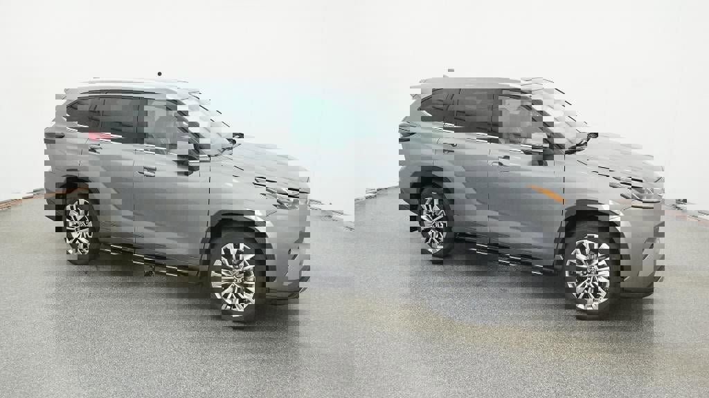 New 2026 Toyota Highlander Platinum image 12