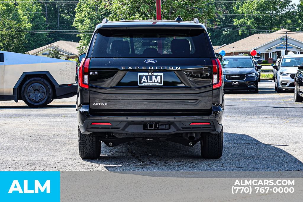 Used 2025 Ford Expedition Active AWD/4WD image 11