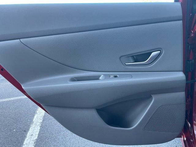 Used 2025 Hyundai Elantra Sport FWD image 22