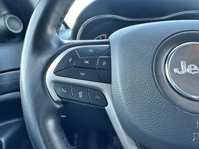 Used 2022 Jeep Grand Cherokee Laredo X image 15