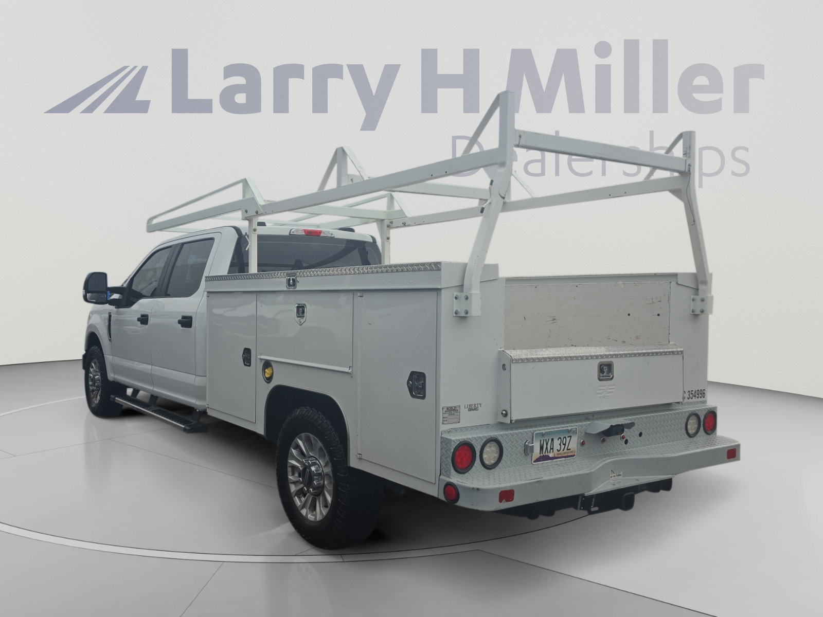 Used 2022 Ford F250 XL w/ STX Appearance Package RWD image 3