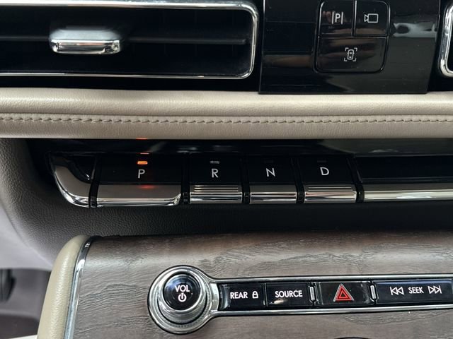 Used 2021 Lincoln Aviator Reserve w/ Equipment Group 202A image 27