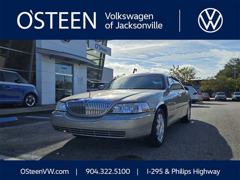Used 2008 Lincoln Town Car Signature Limited