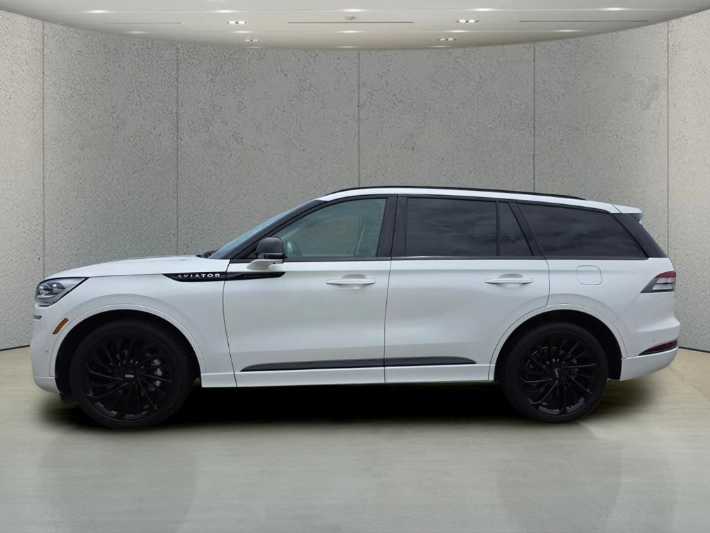 Used 2024 Lincoln Aviator Reserve w/ Equipment Group 201A AWD/4WD image 9