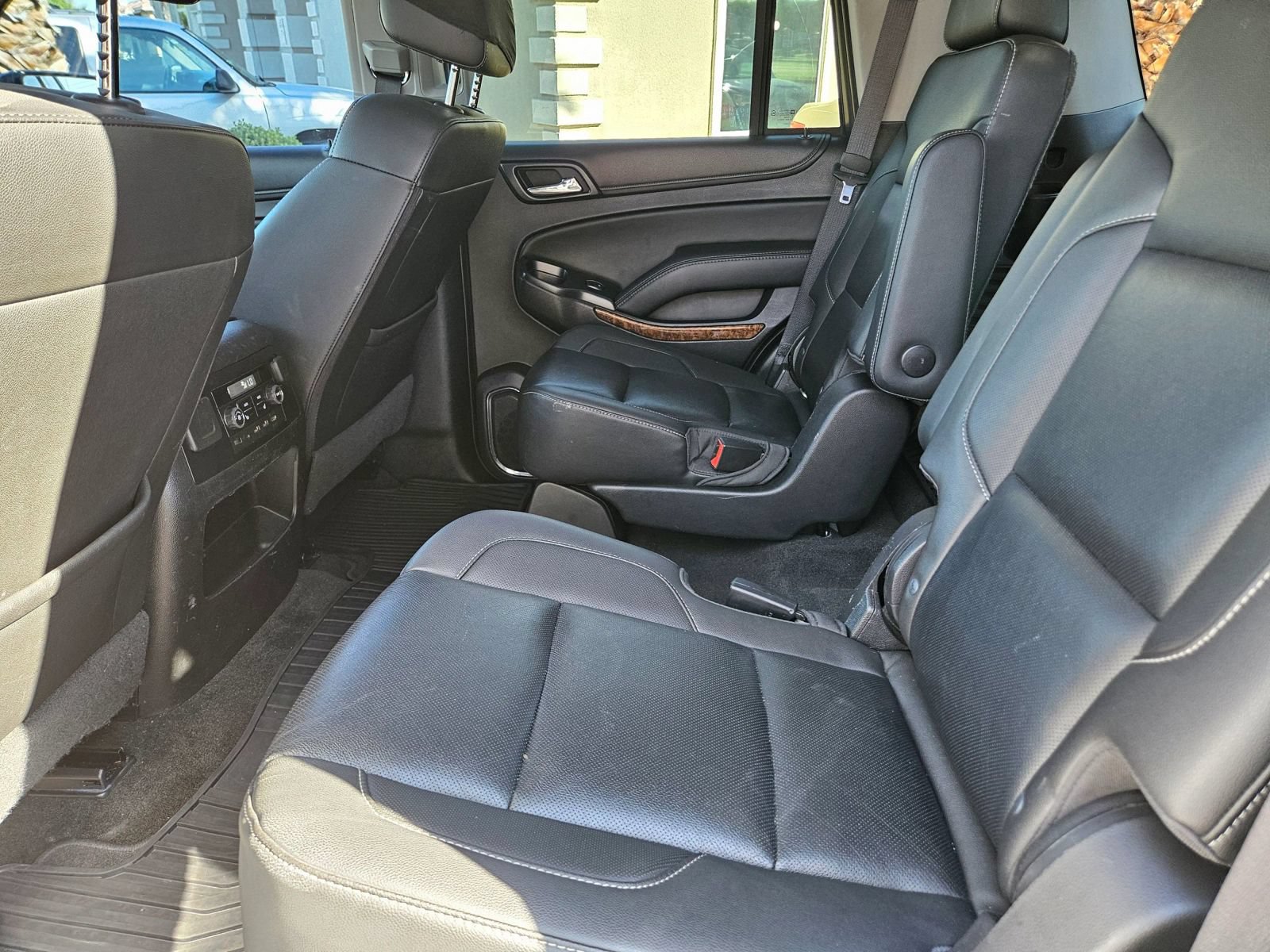 Used 2018 Chevrolet Tahoe Premier AWD/4WD image 11