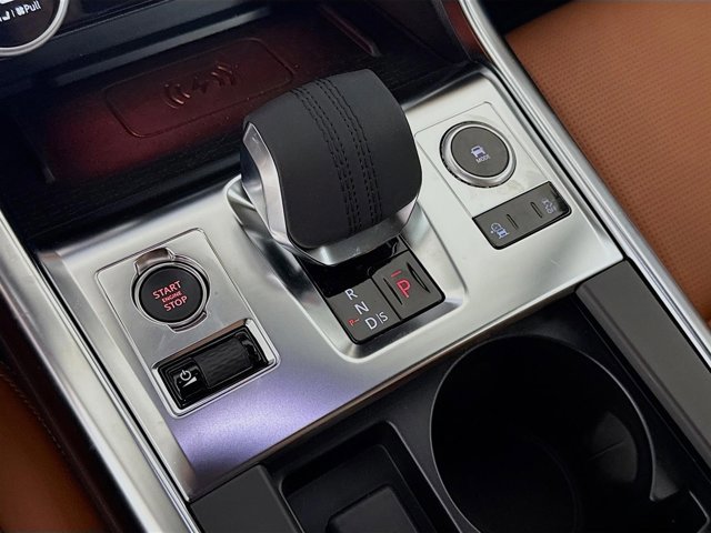 Used 2024 Jaguar XF R-Dynamic SE image 19