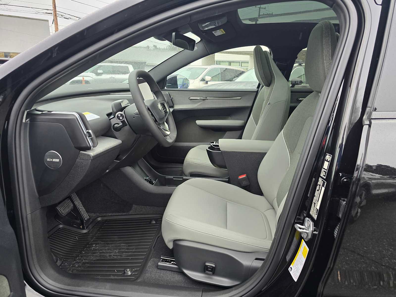 New 2026 Volvo EX30 Plus w/ Protection Package Premier AWD/4WD image 21
