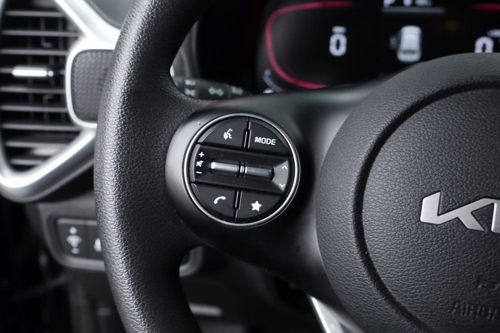 Used 2024 Kia Soul LX w/ Option Group 015 image 22