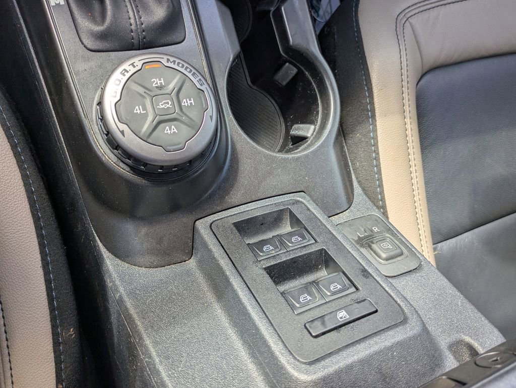 Used 2023 Ford Bronco Wildtrak image 16