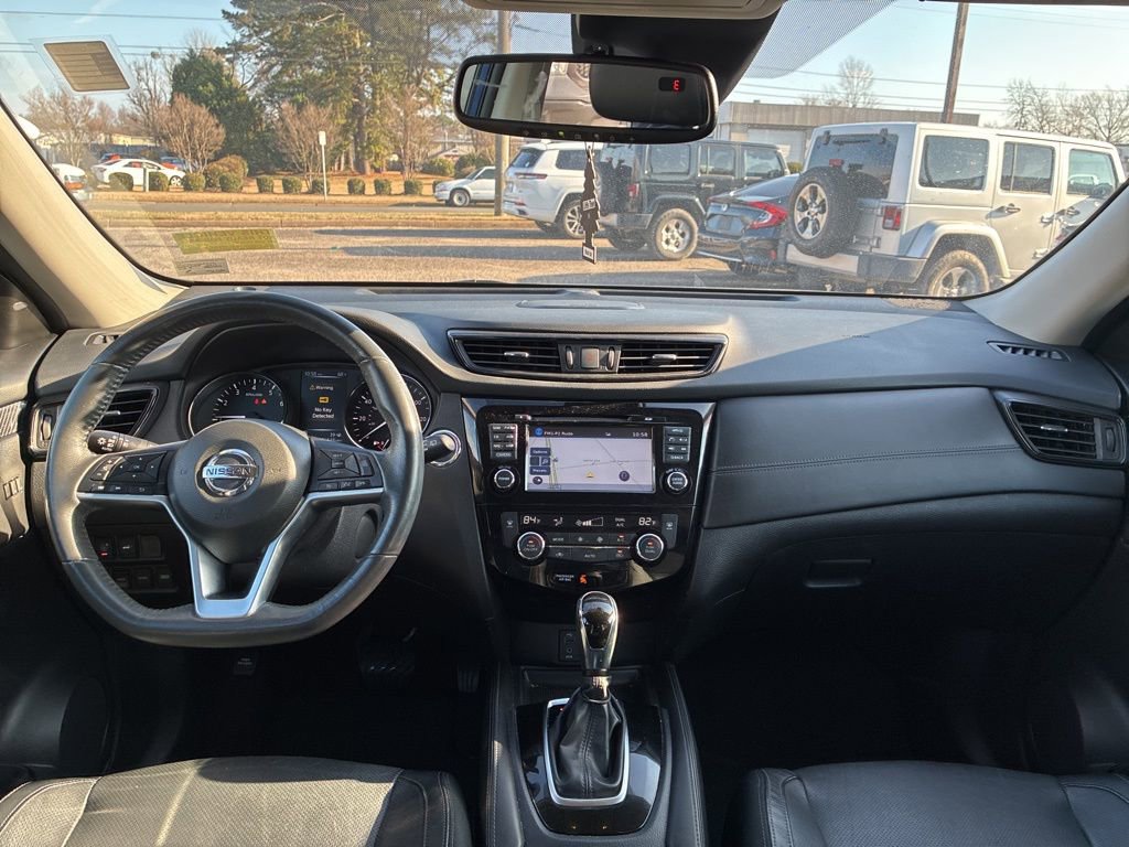 Used 2017 Nissan Rogue SL w/ SL Premium Package image 22