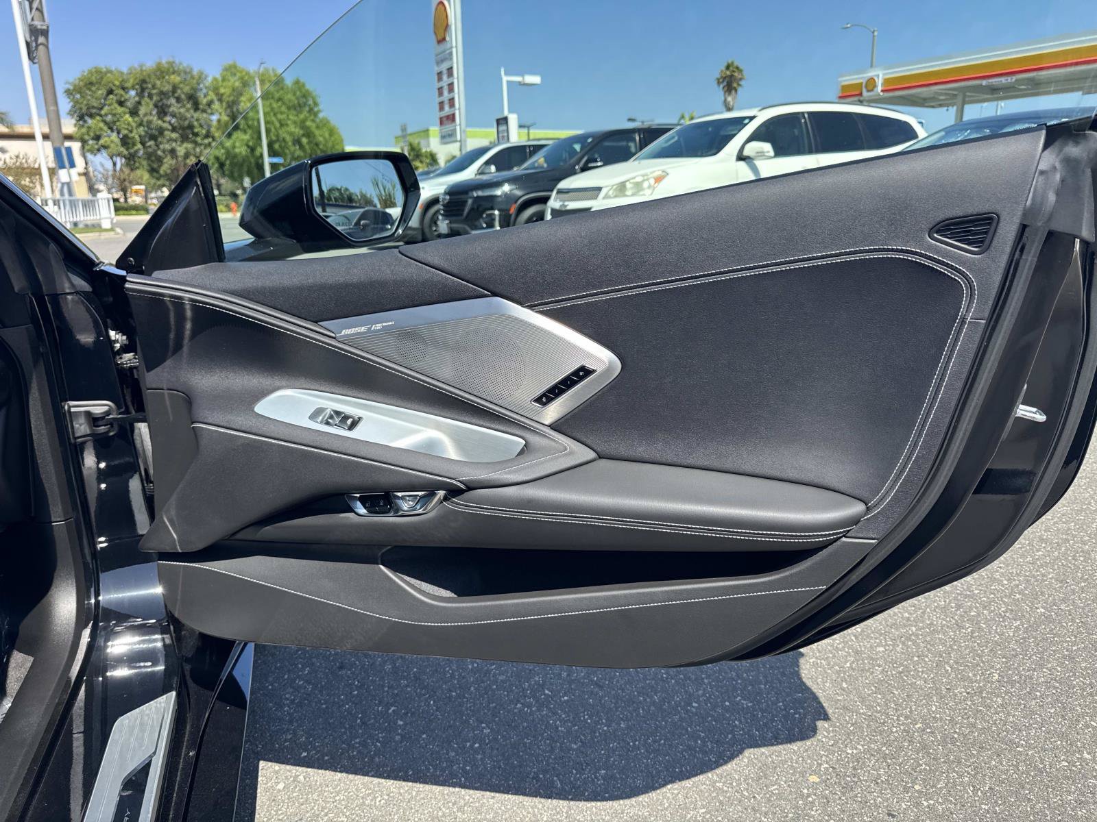 Used 2023 Chevrolet Corvette Stingray Preferred Cpe w/ Z51 Performance Package RWD image 28