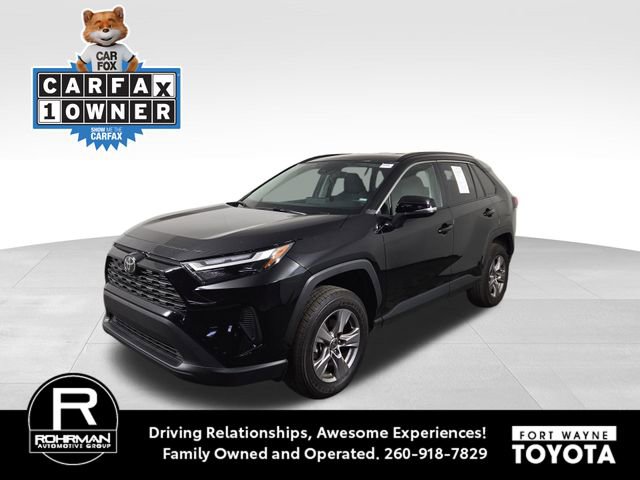 Used 2025 Toyota RAV4 XLE AWD/4WD image 1