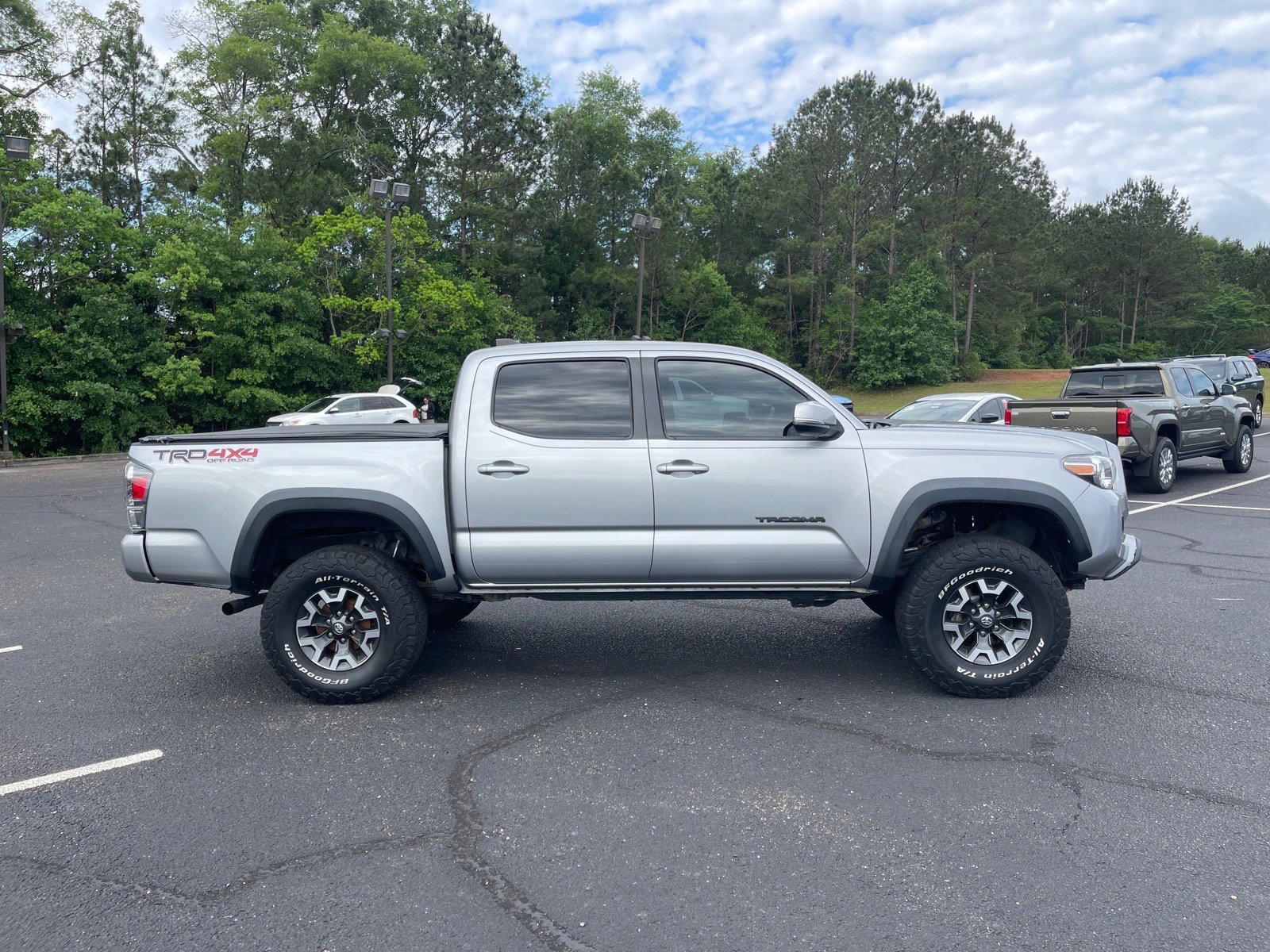 Used 2021 Toyota Tacoma TRD Off-Road w/ Technology Package AWD/4WD image 21