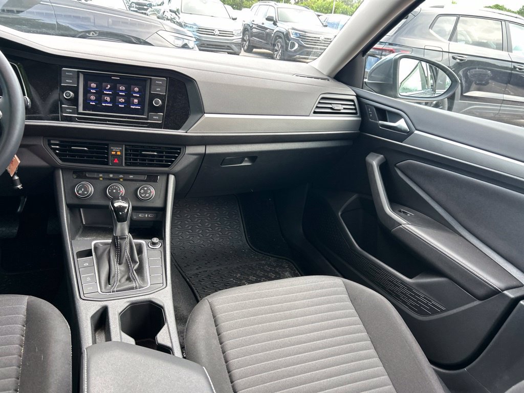 Certified 2024 Volkswagen Jetta S FWD image 9