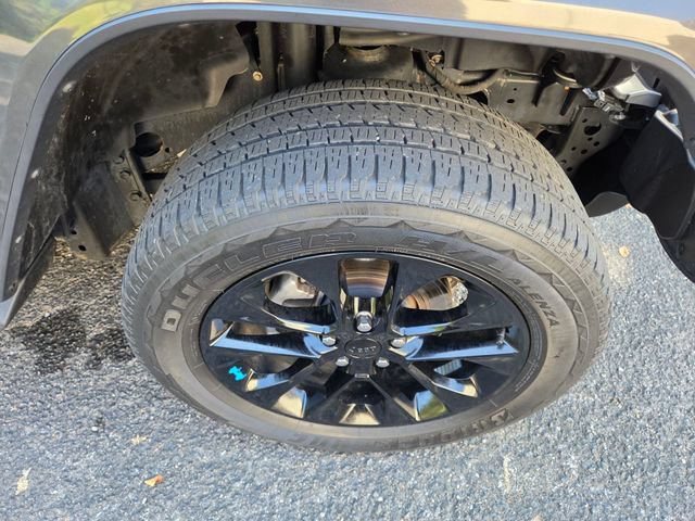 Used 2022 Jeep Wrangler Unlimited Sahara w/ Cold Weather Group AWD/4WD image 35