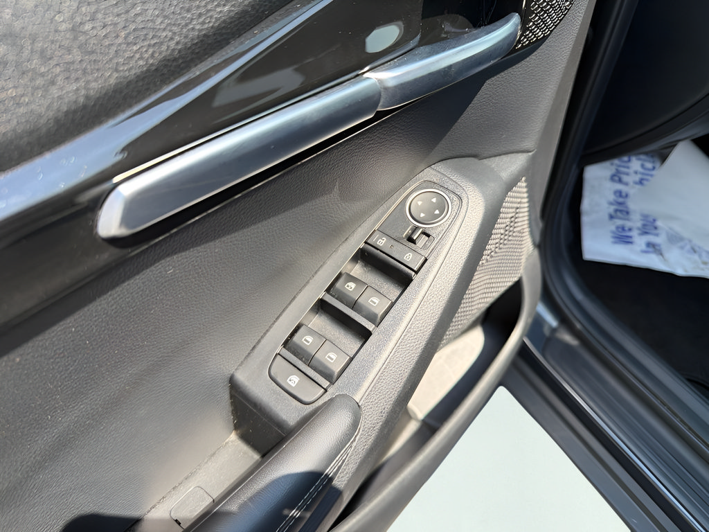 Used 2025 Kia Seltos S FWD image 10