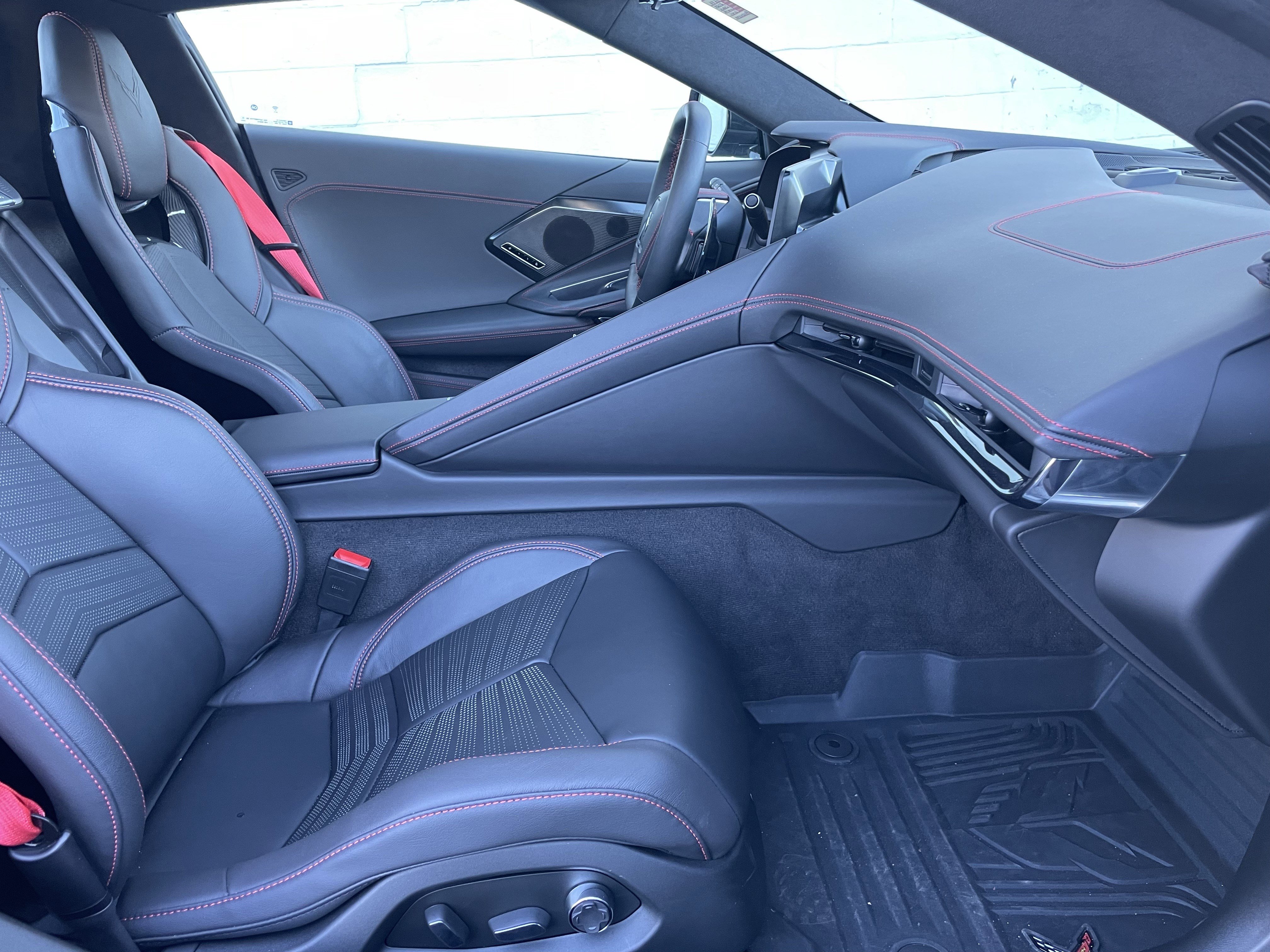 Used 2024 Chevrolet Corvette Stingray Premium Conv w/ Stealth Interior Trim Package image 15