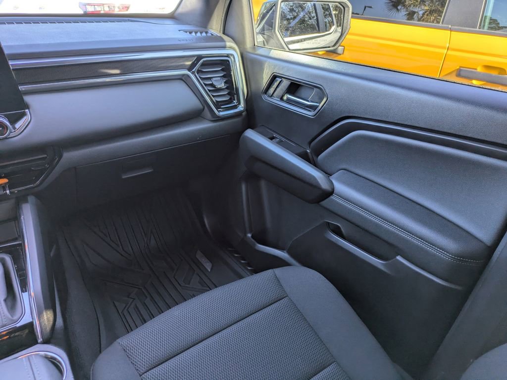 Certified 2025 GMC Canyon Elevation w/ Technology Package image 15