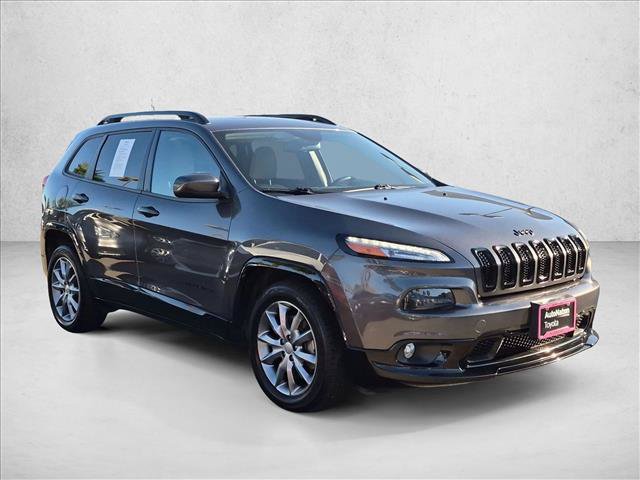 Used 2018 Jeep Cherokee Latitude FWD image 3