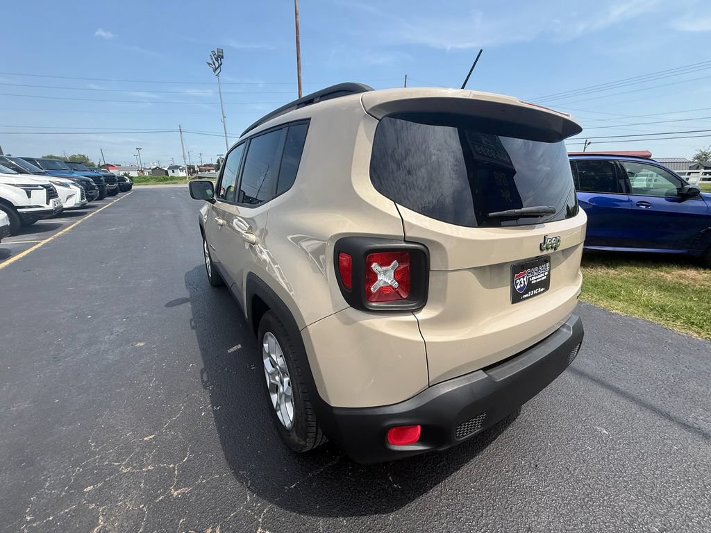 Used 2015 Jeep Renegade Latitude w/ Cold Weather Group FWD image 6