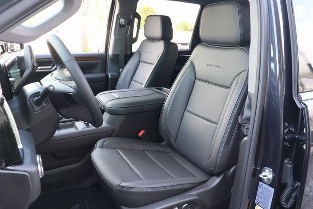 New 2026 GMC Sierra 2500 Denali w/ Denali Reserve Package image 13
