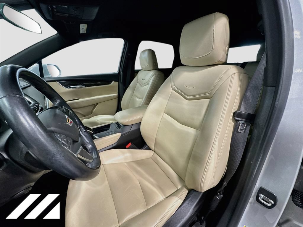 Used 2018 Cadillac XT5 AWD image 21