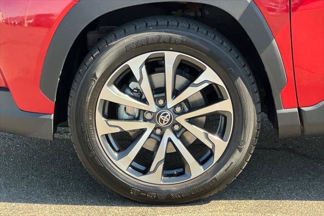 Certified 2022 Toyota Corolla Cross XLE w/ Convenience Package FWD image 30