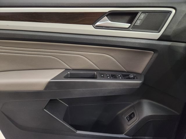 Used 2023 Volkswagen Atlas SE w/ Panoramic Sunroof Package FWD image 24