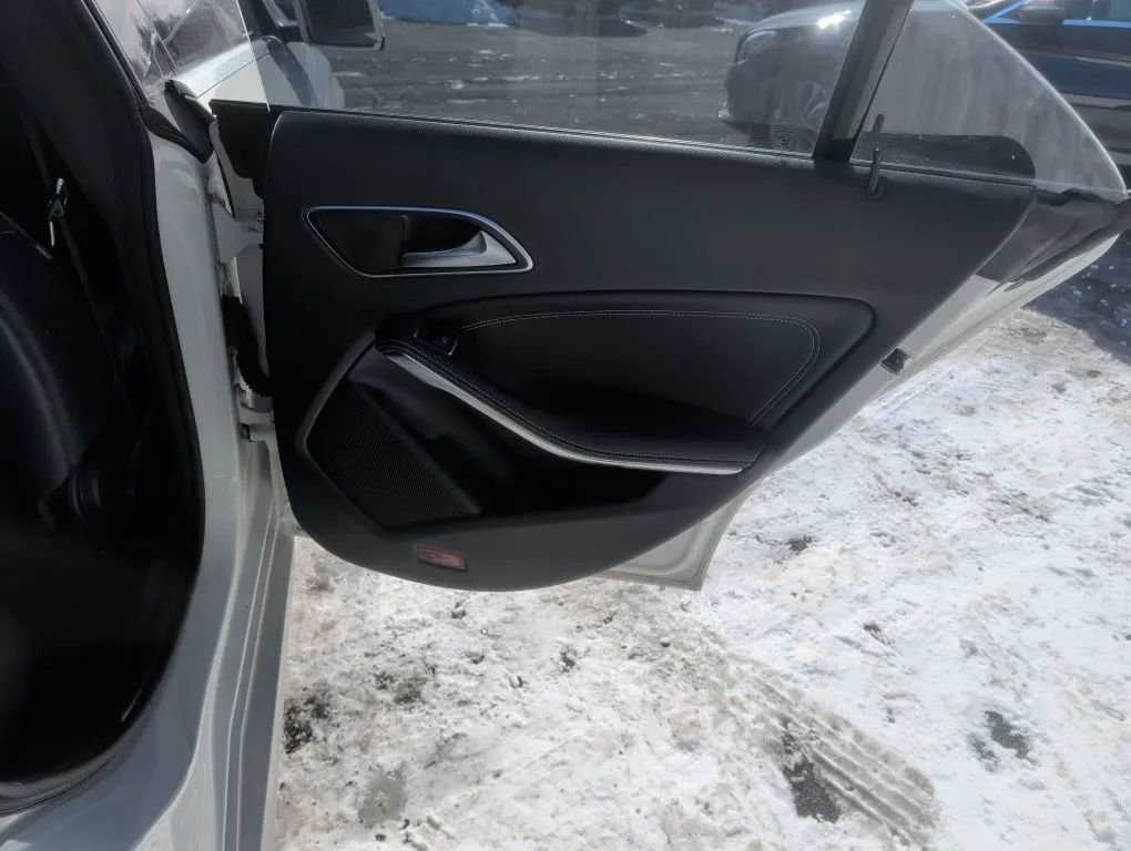 Used 2016 Mercedes-Benz CLA 250 4MATIC image 16