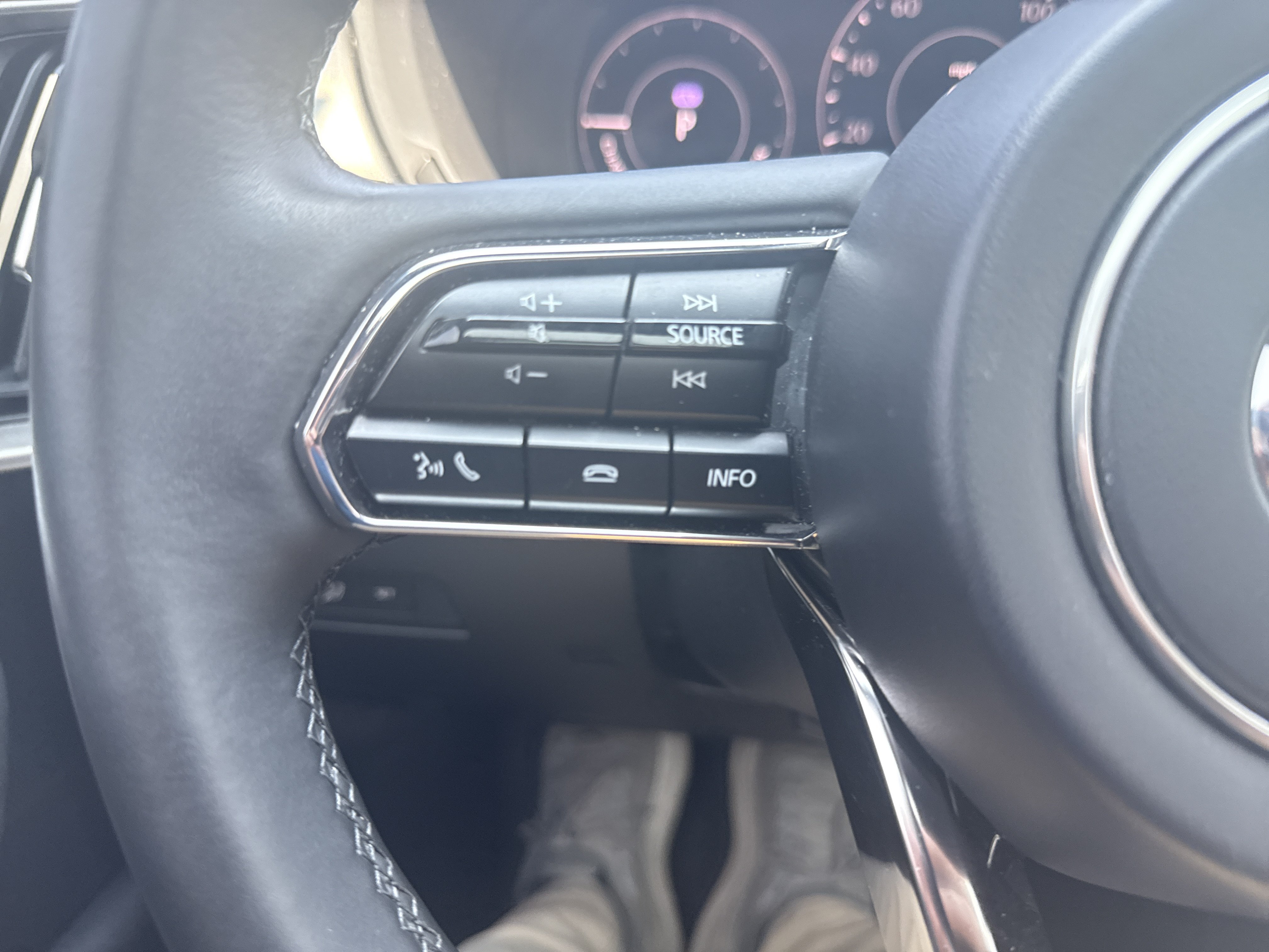 Used 2025 MAZDA CX-70 Plug-In Hybrid w/ Premium Plus AWD/4WD image 19