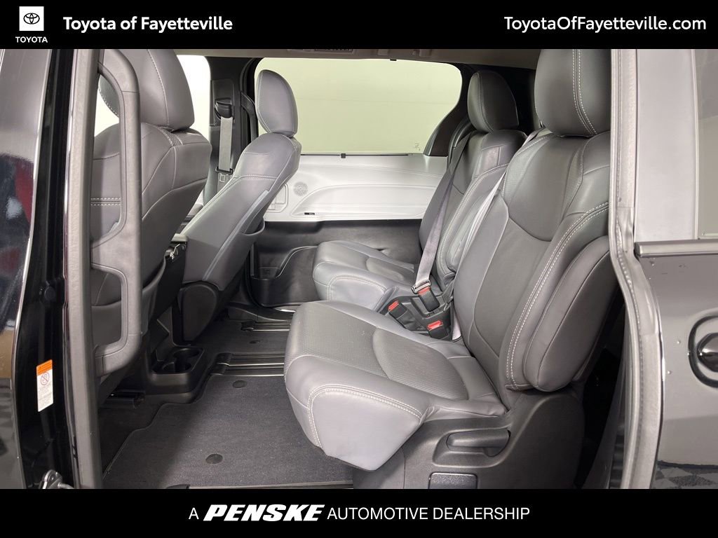 Used 2025 Toyota Sienna LE w/ LE Plus Package image 26