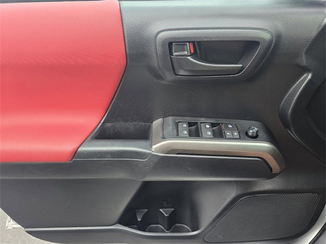 Used 2020 Toyota Tacoma SR5 image 27