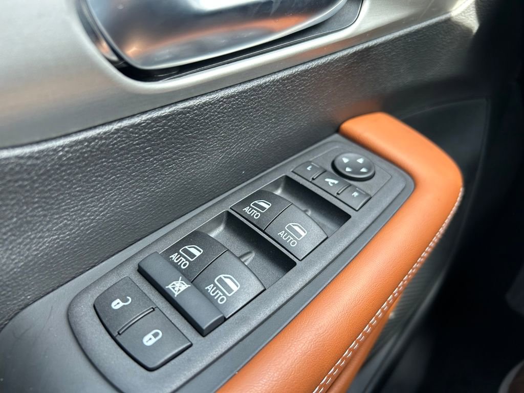 New 2026 Chrysler Pacifica Pinnacle image 18