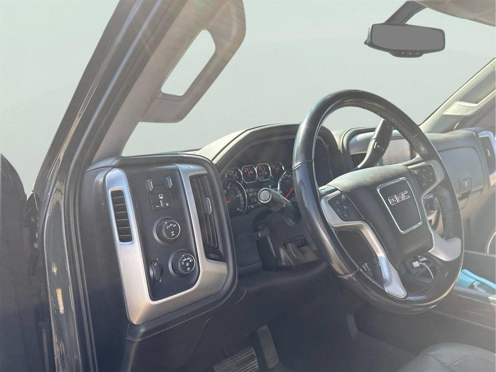 Used 2018 GMC Sierra 2500 SLT w/ Duramax Plus Package AWD/4WD image 2
