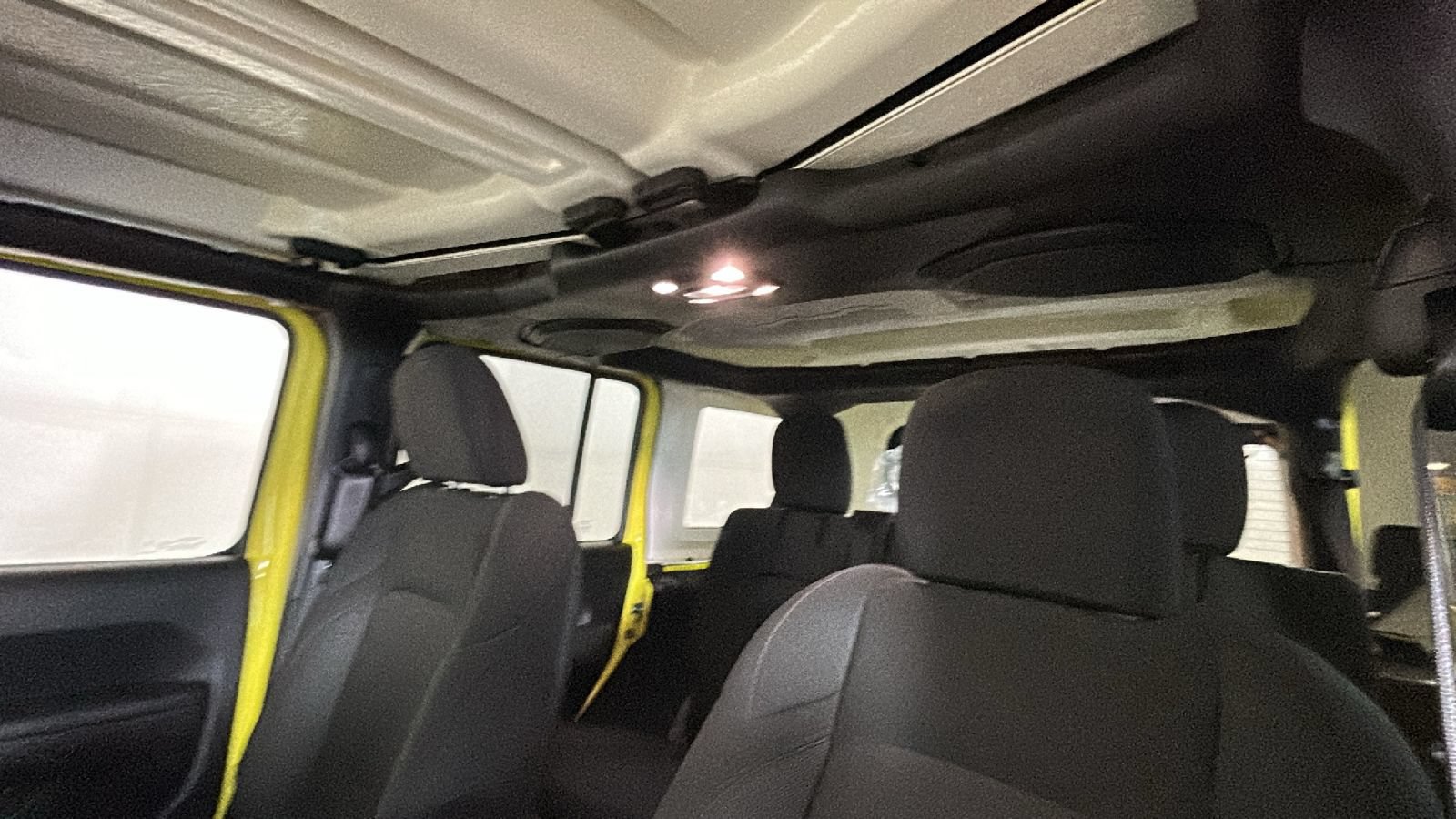 Used 2023 Jeep Wrangler Unlimited w/ Cold Weather Group AWD/4WD image 14