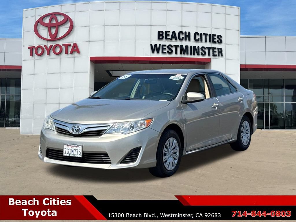 Used 2014 Toyota Camry LE FWD image 6