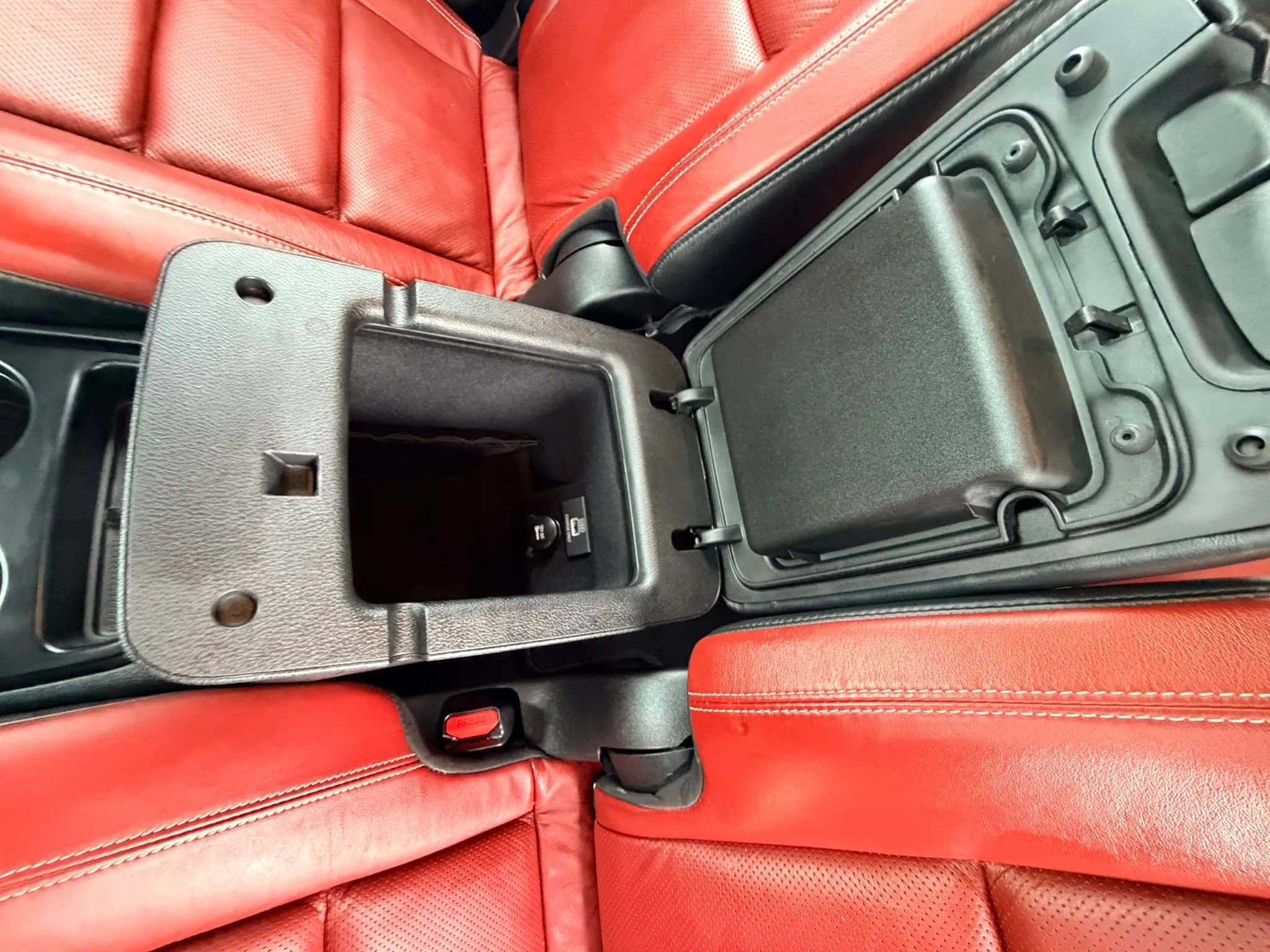 Used 2023 Dodge Durango SRT AWD/4WD image 33
