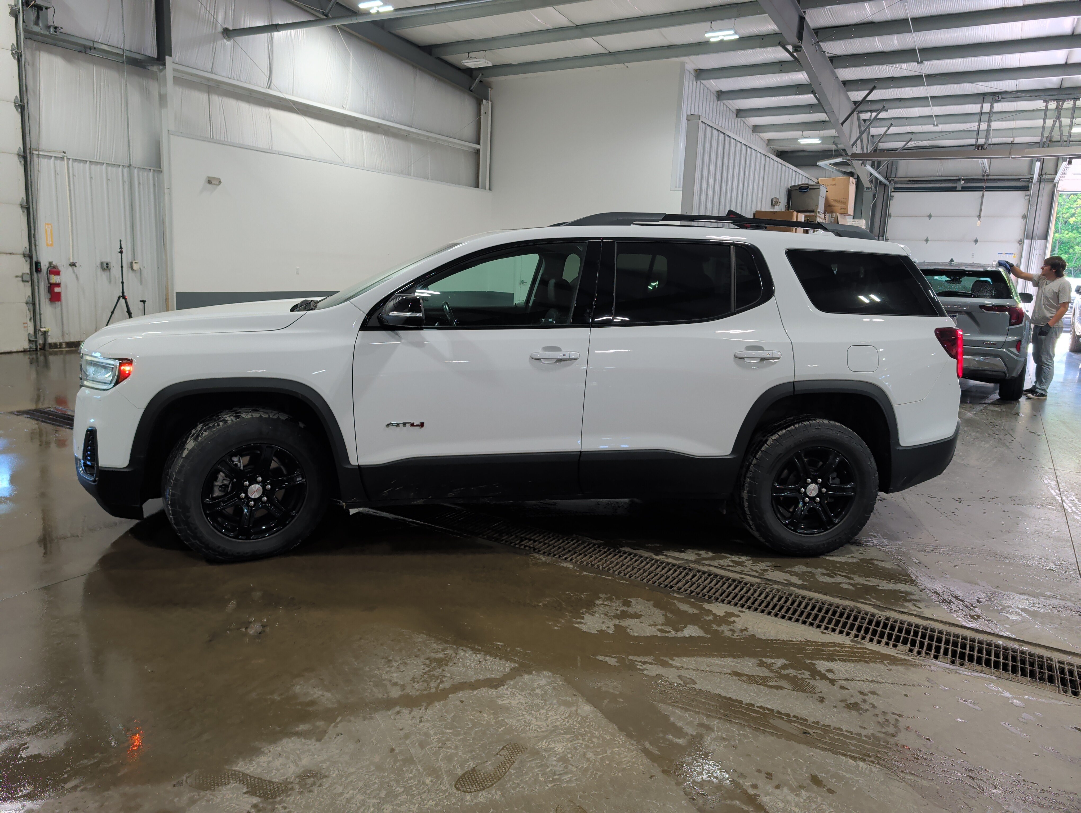Used 2021 GMC Acadia AT4 w/ Trailering Package AWD/4WD image 5