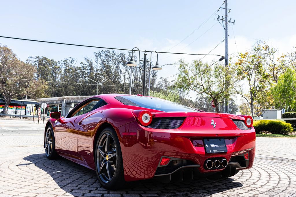 Used 2013 Ferrari 458 Italia Coupe RWD image 24