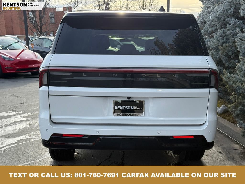 Used 2025 Lincoln Navigator L Reserve image 7