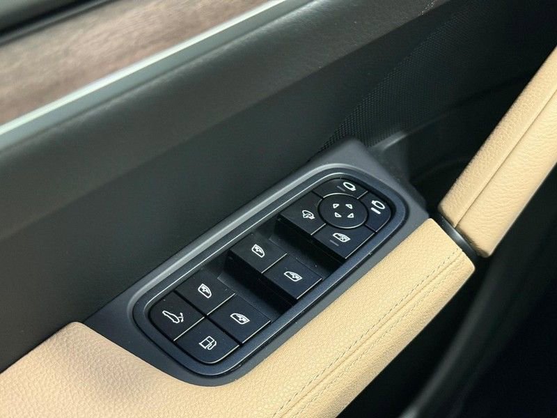 New 2026 Porsche Cayenne E-Hybrid AWD/4WD image 25