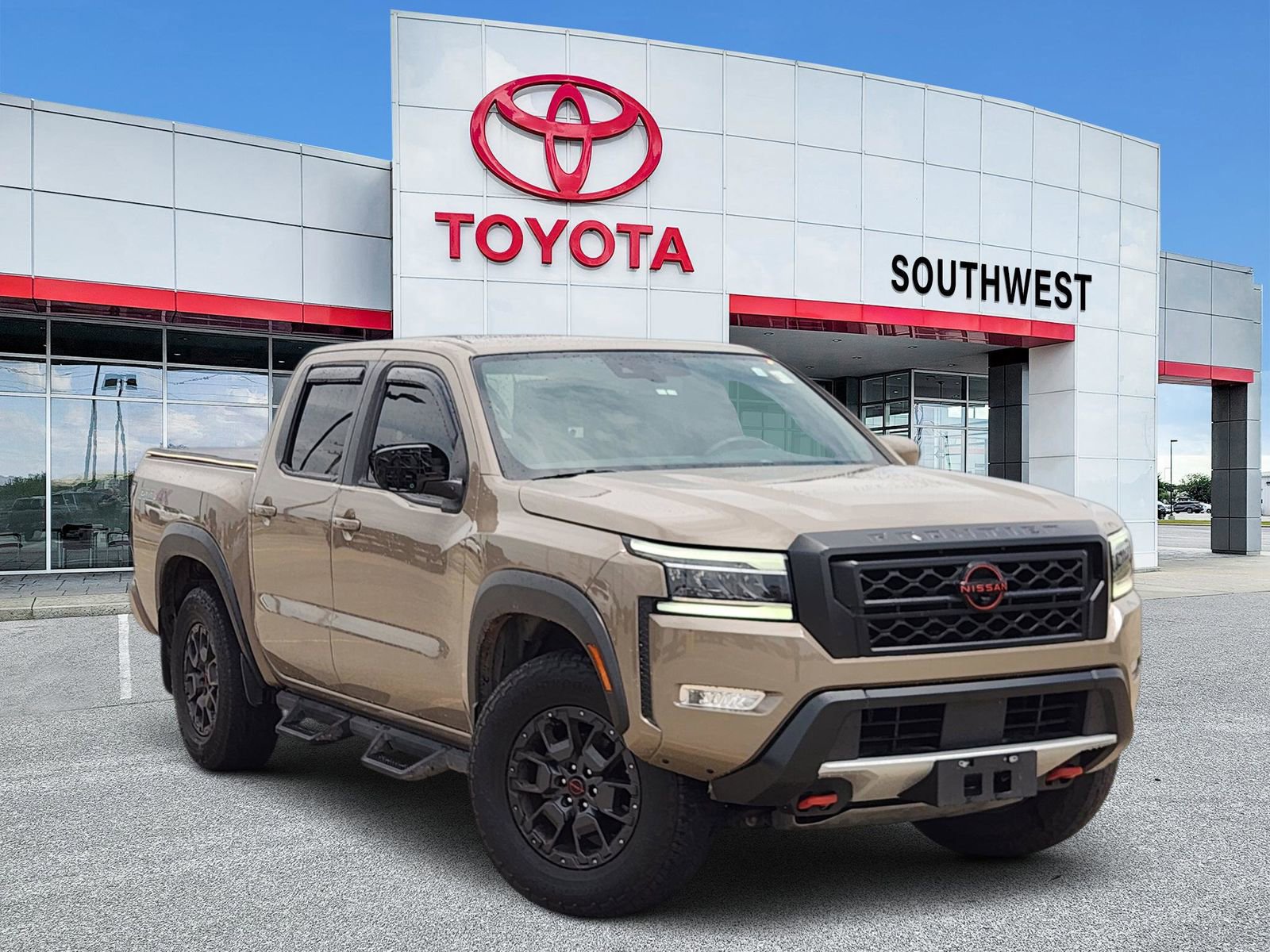 Used 2023 Nissan Frontier PRO-4X w/ Pro-4X Premium Package