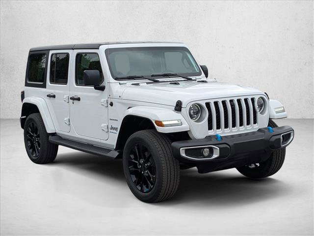 Used 2023 Jeep Wrangler Unlimited Sahara w/ Cold Weather Group AWD/4WD image 3